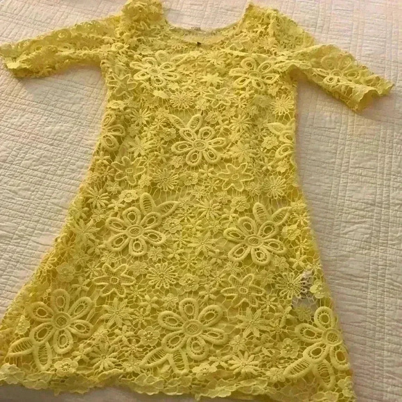 Guess - Picture 2 of 4